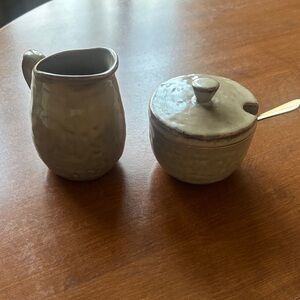Ceramic Cream and Sugar Set - Brown